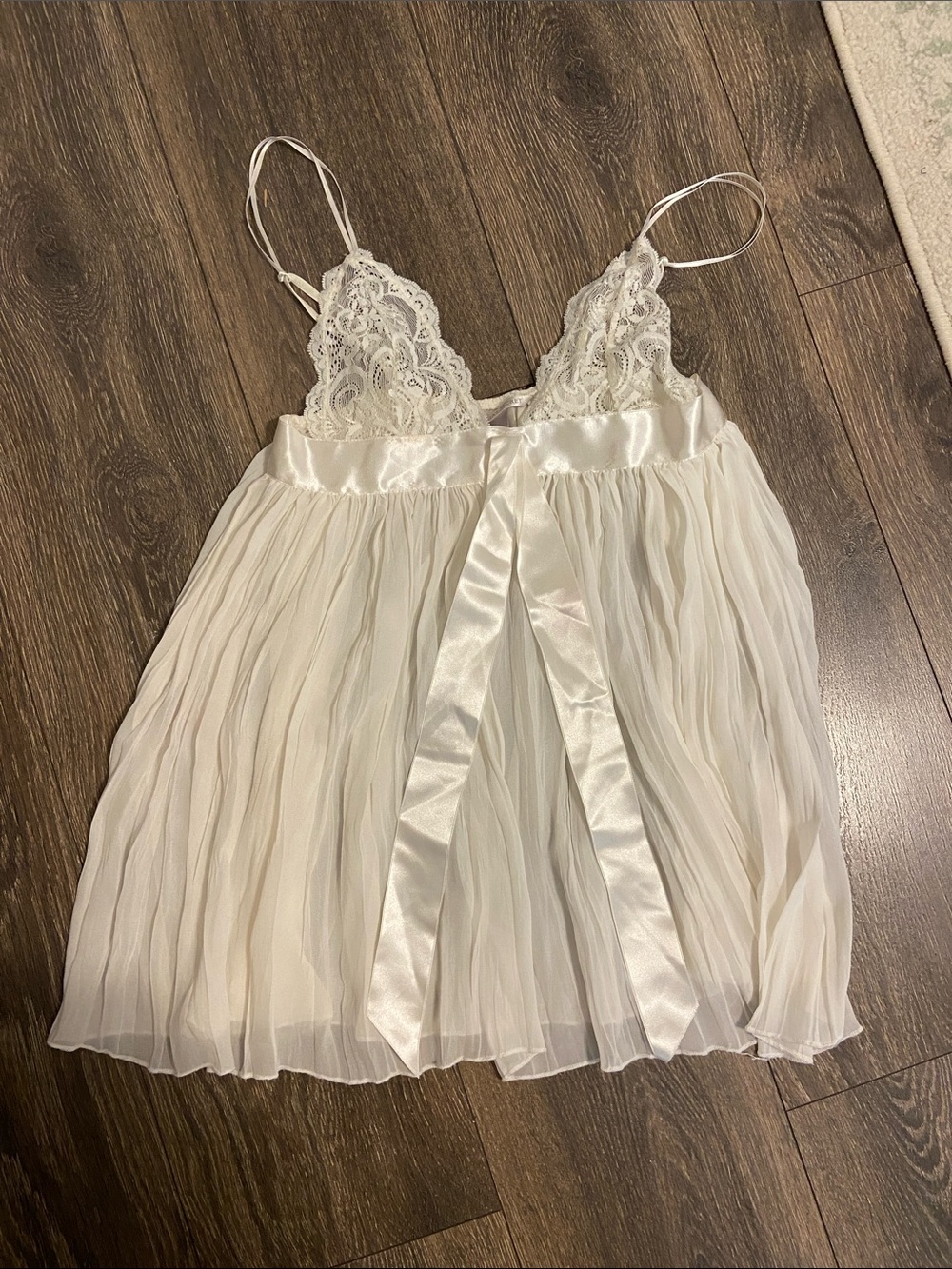 Victoria's Secret Ivory Lace & Satin Babydoll Chemise